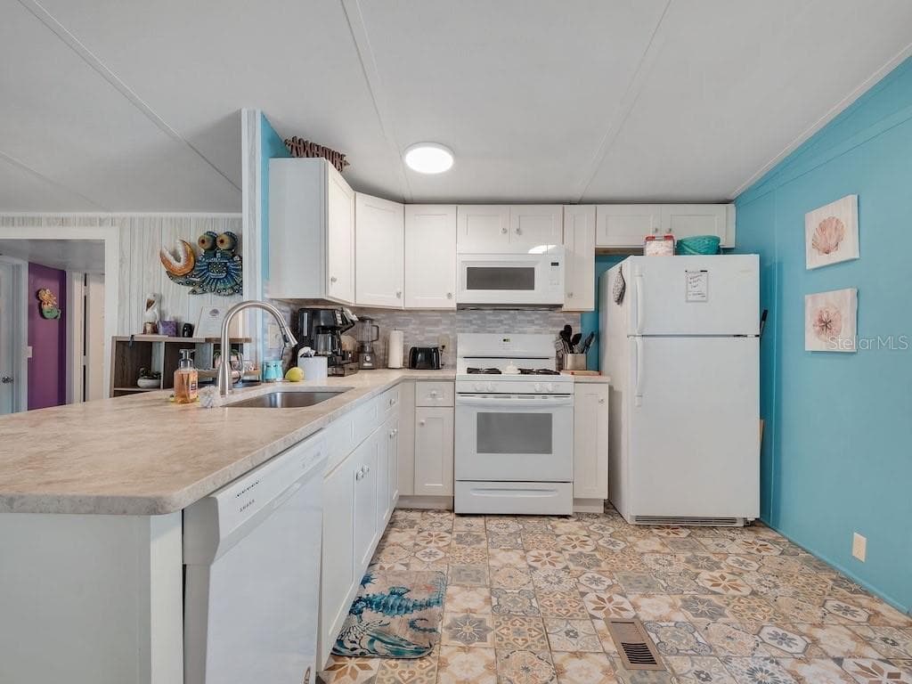 112 8TH STREET NE photo 17
