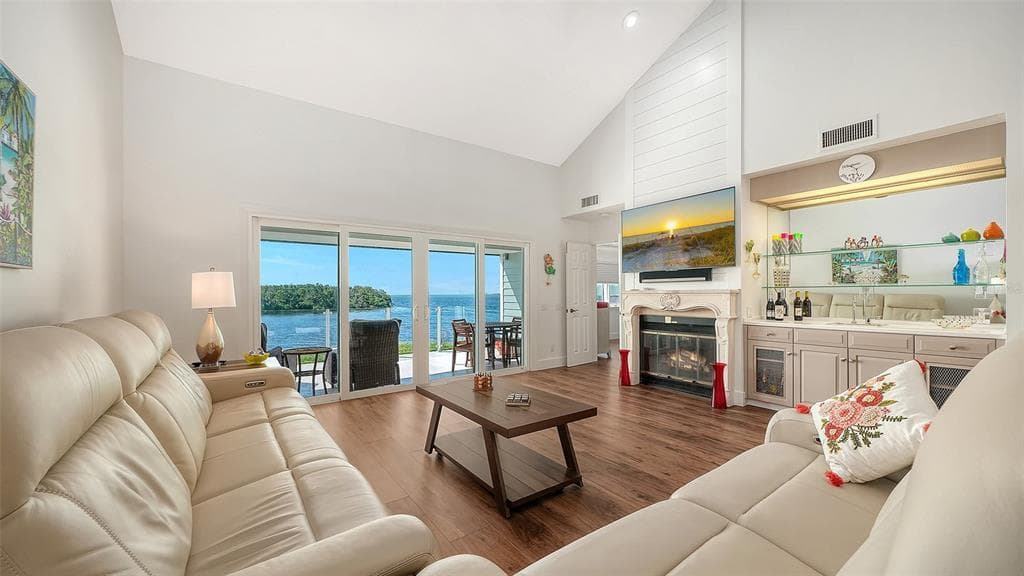 11 TIDY ISLAND BOULEVARD 11 photo 18
