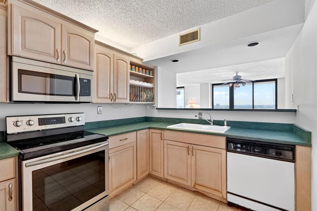 1420 N ATLANTIC AVENUE 1104 photo 14