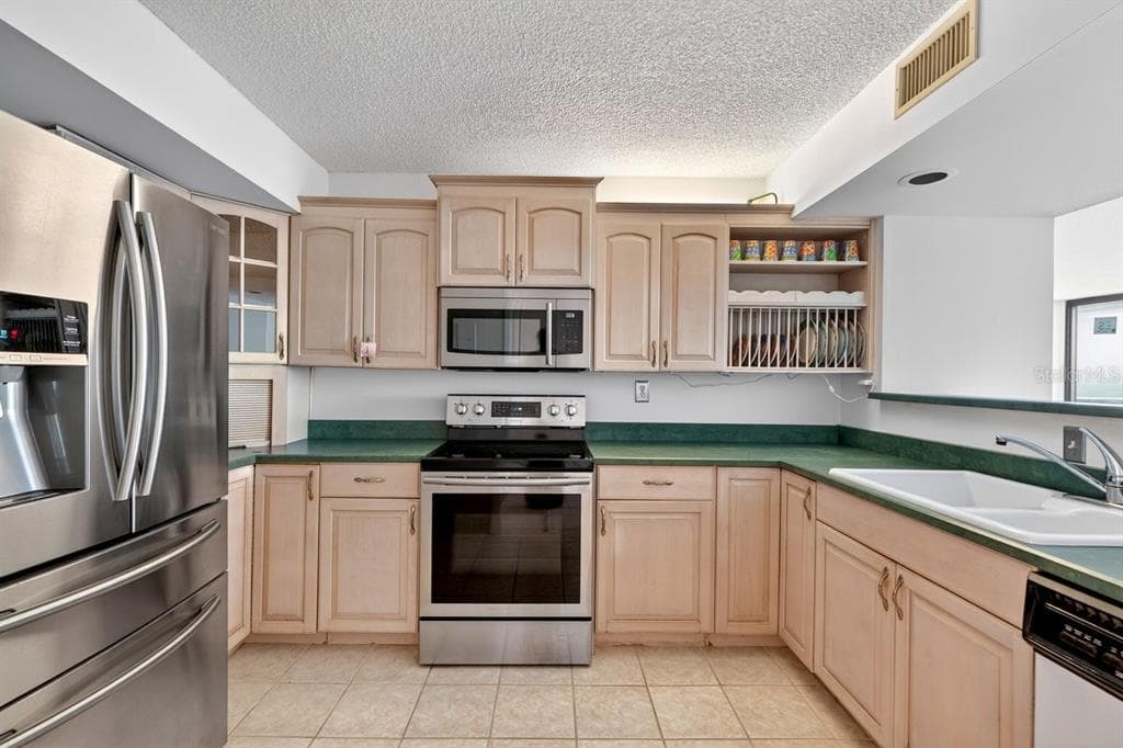 1420 N ATLANTIC AVENUE 1104 photo 15