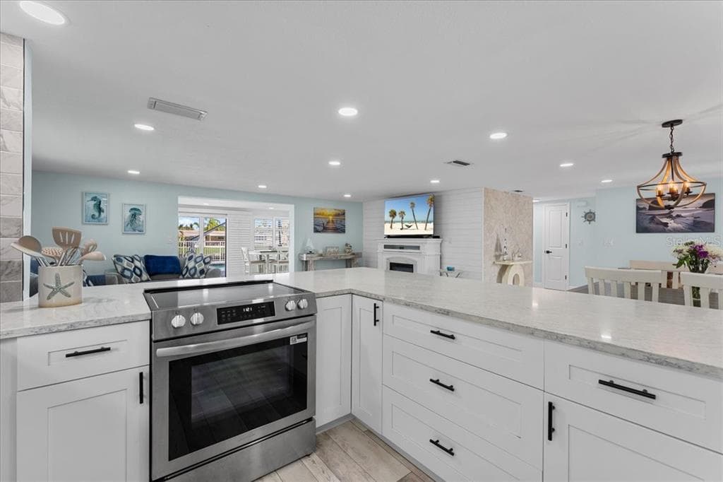 4951 POMPANO DRIVE photo 18