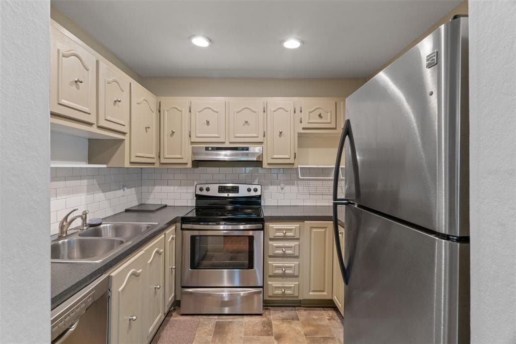 12102 BOYNTON LANE B photo 21