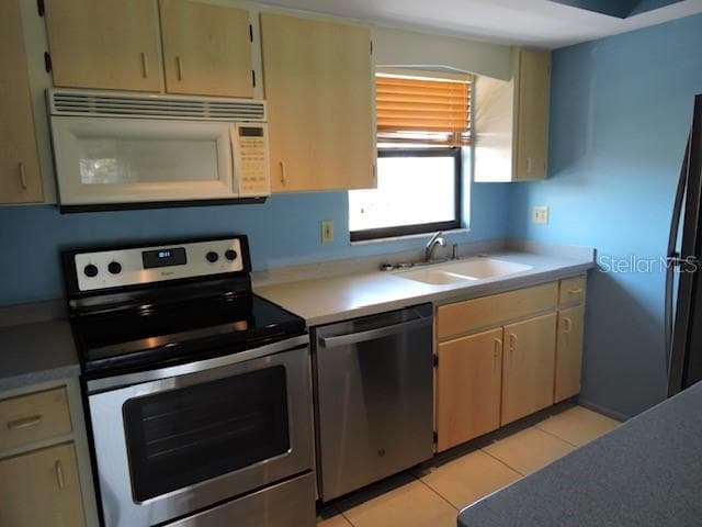 1433 MEDITERRANEAN DRIVE C photo 13
