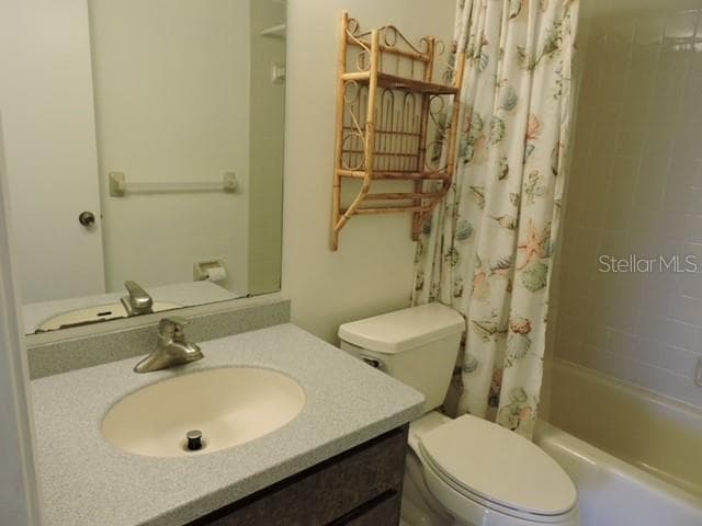 1433 MEDITERRANEAN DRIVE C photo 19