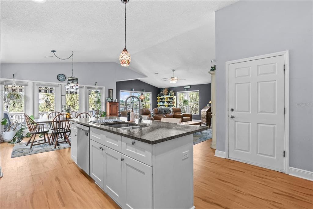 3305 ROSE ARBOR DRIVE photo 13