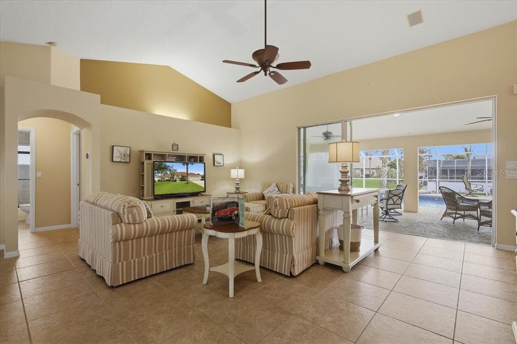 36 CLOVERDALE COURT N photo 20