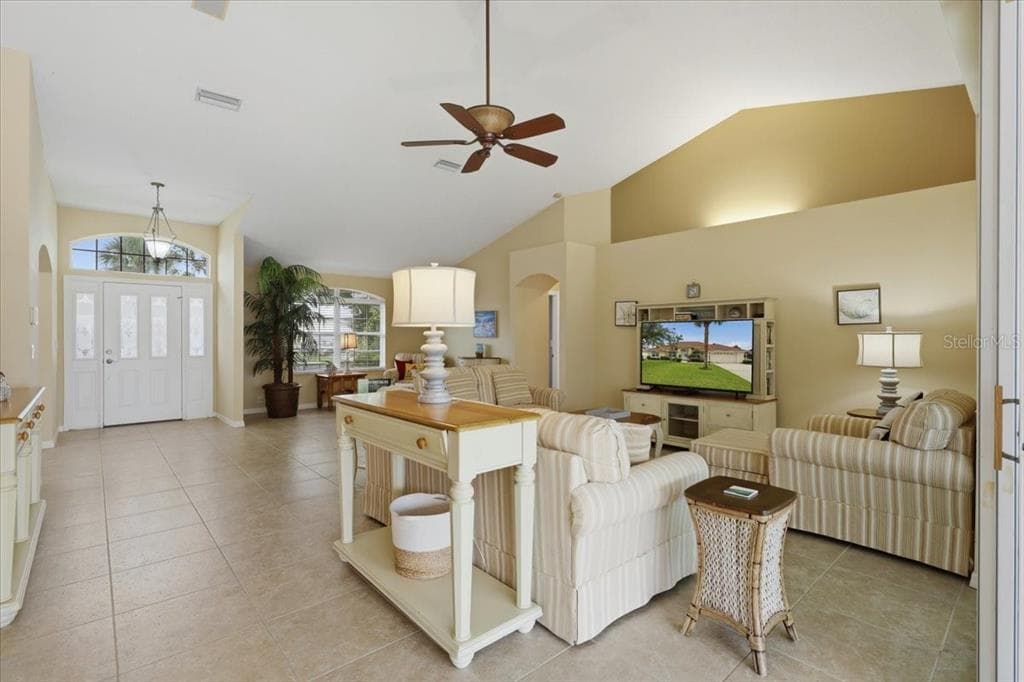 36 CLOVERDALE COURT N photo 14