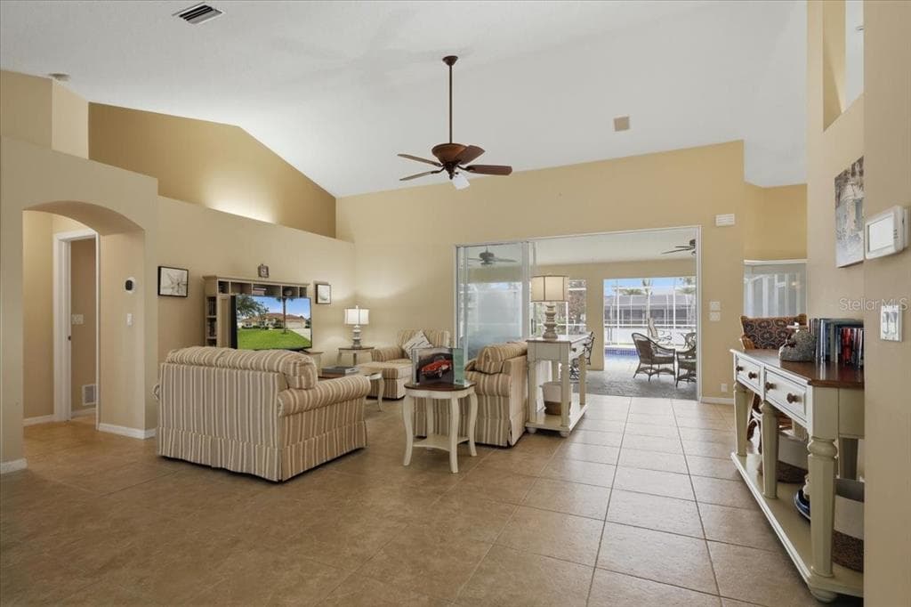 36 CLOVERDALE COURT N photo 19
