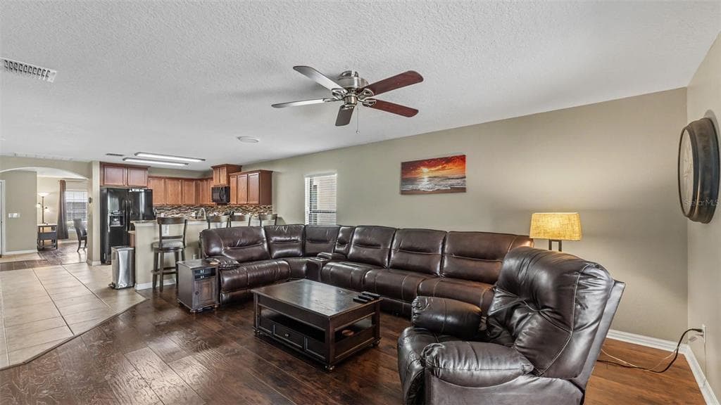 2121 GENEVA DRIVE photo 12