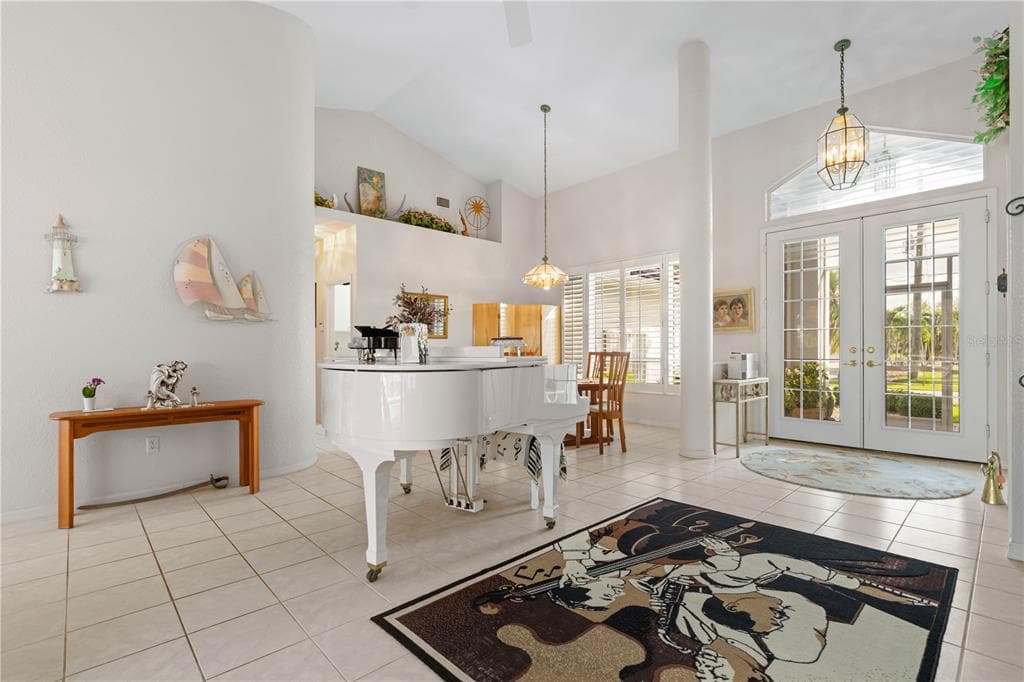 1741 SUZI STREET photo 3