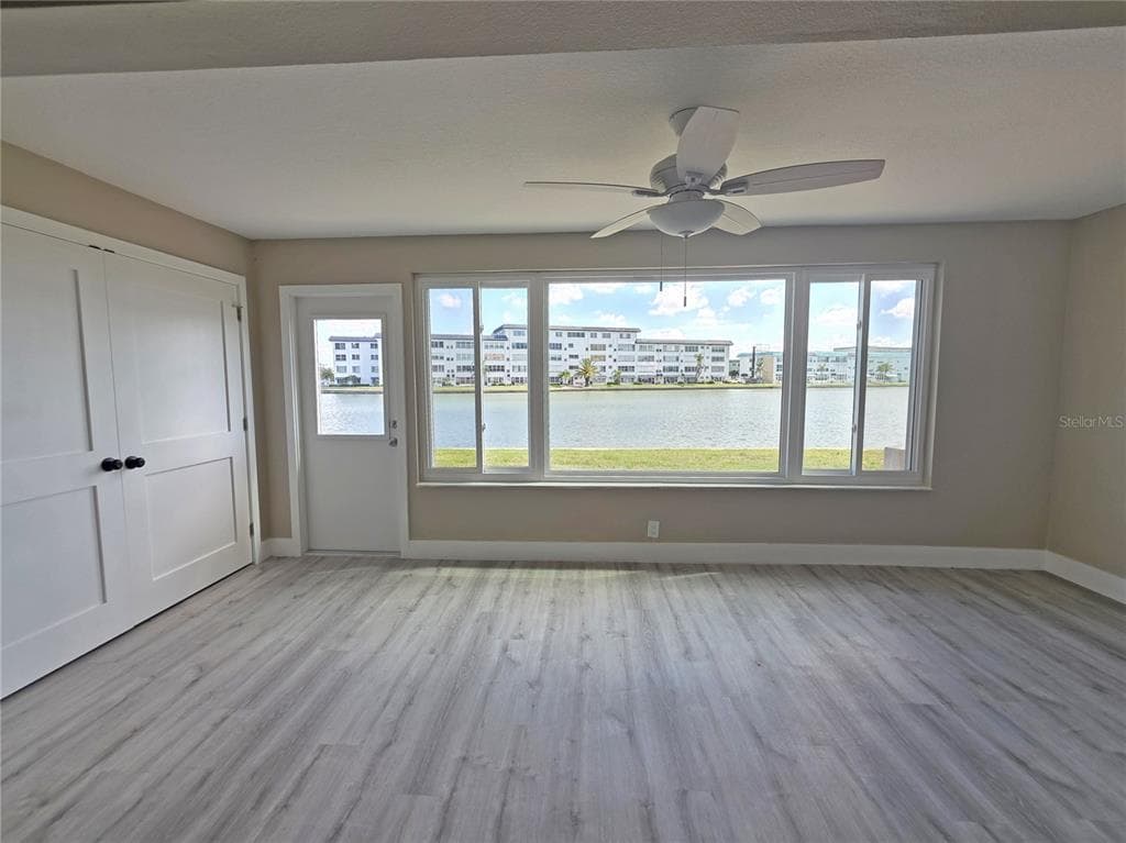 6025 SHORE BOULEVARD S 105 photo 13