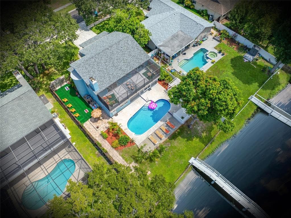 2153 KARAN WAY photo 2