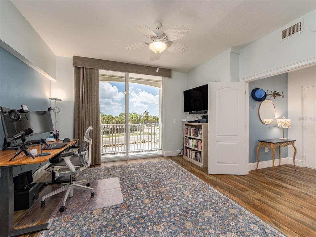 19600 GULF BOULEVARD 102 photo 25