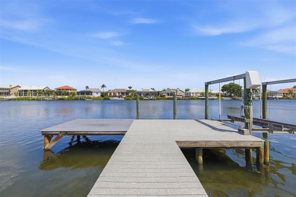 831 CHIPAWAY DRIVE 3