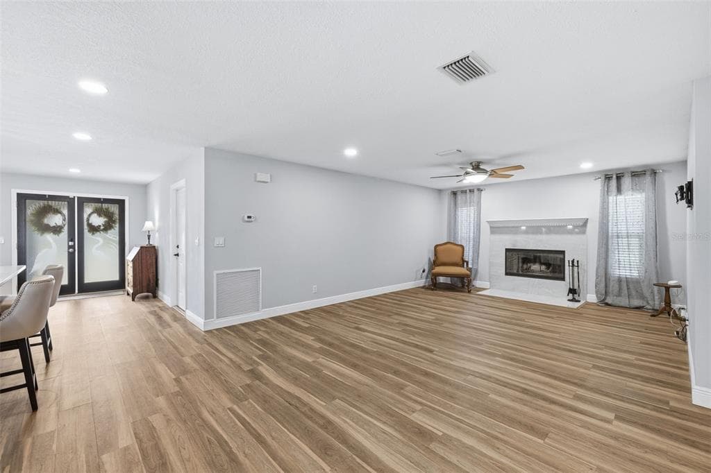 831 CHIPAWAY DRIVE photo 20