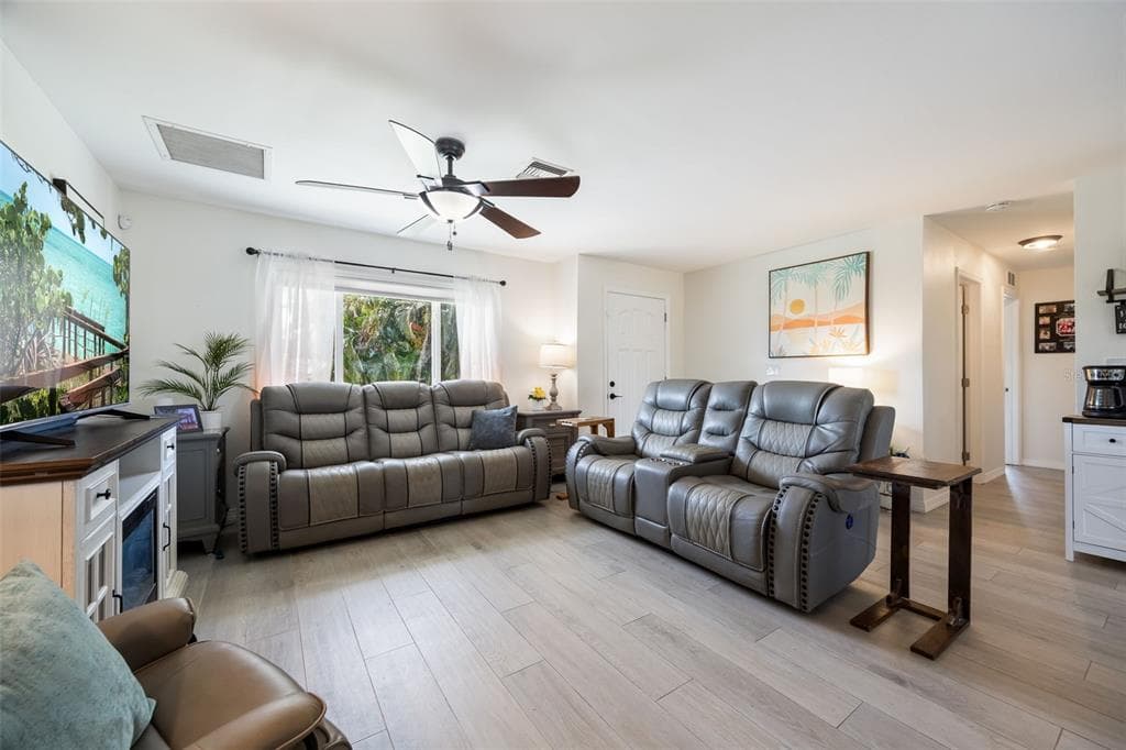 3601 WISTERIA PLACE photo 9