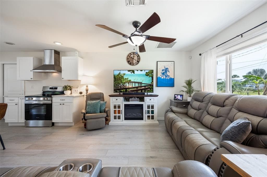 3601 WISTERIA PLACE photo 11