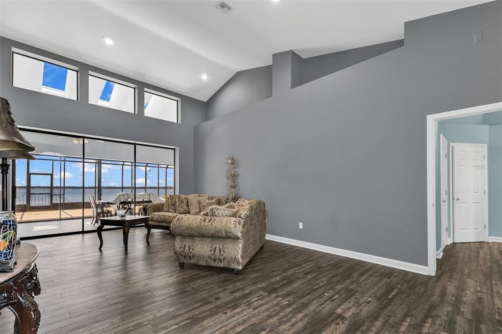 12558 BACCHUS ROAD photo 13