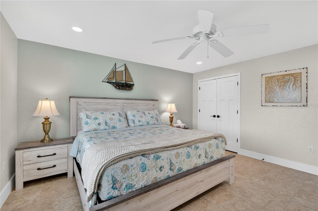 5830 MIDNIGHT PASS ROAD 48 photo 12