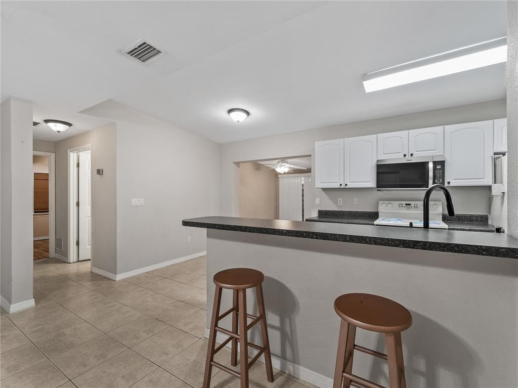 3181 NORMANDY DRIVE photo 10