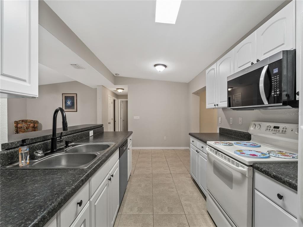 3181 NORMANDY DRIVE photo 14