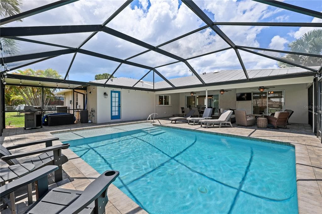 5215 PELICAN BOULEVARD photo 2