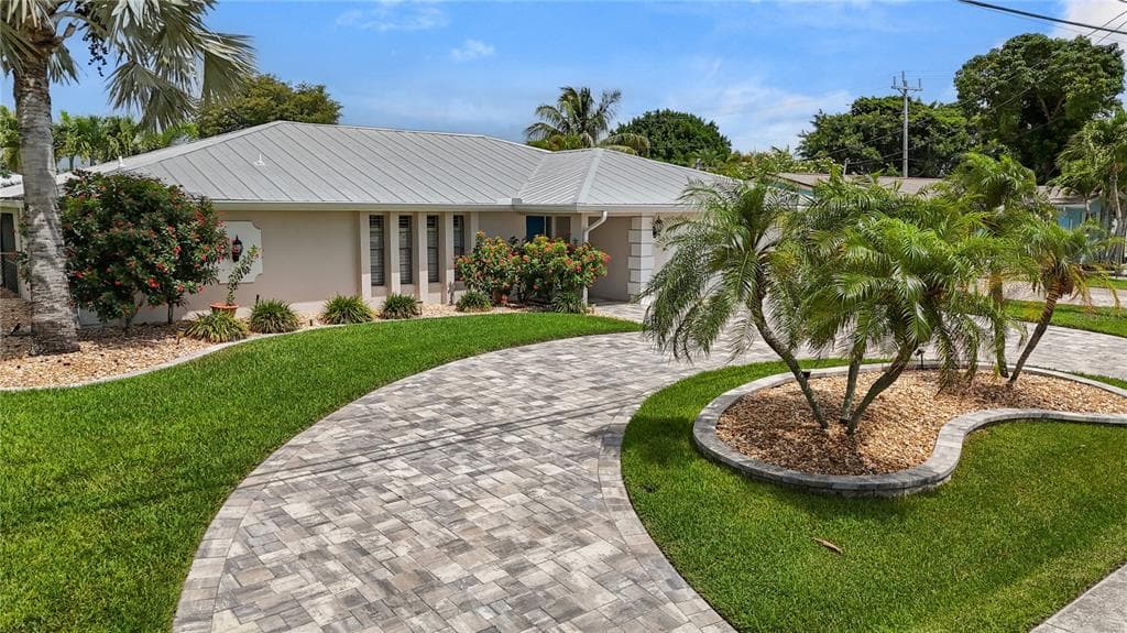 5215 PELICAN BOULEVARD photo 1