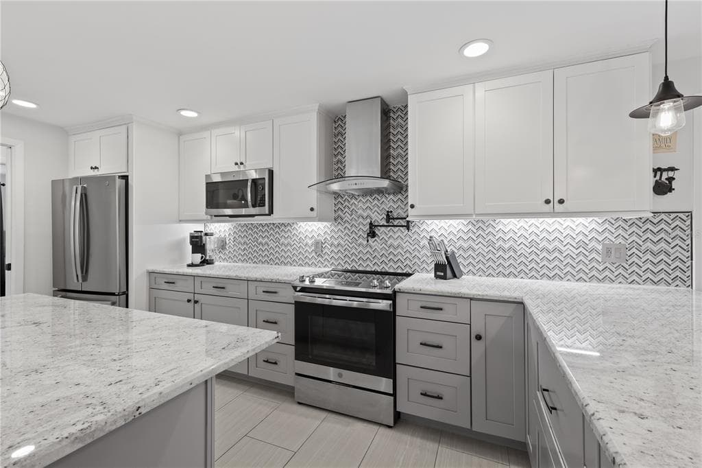 5215 PELICAN BOULEVARD photo 14