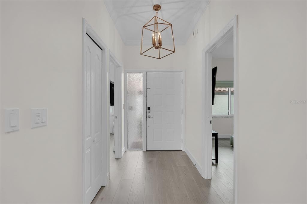 862 HUDSON AVENUE 862 photo 7