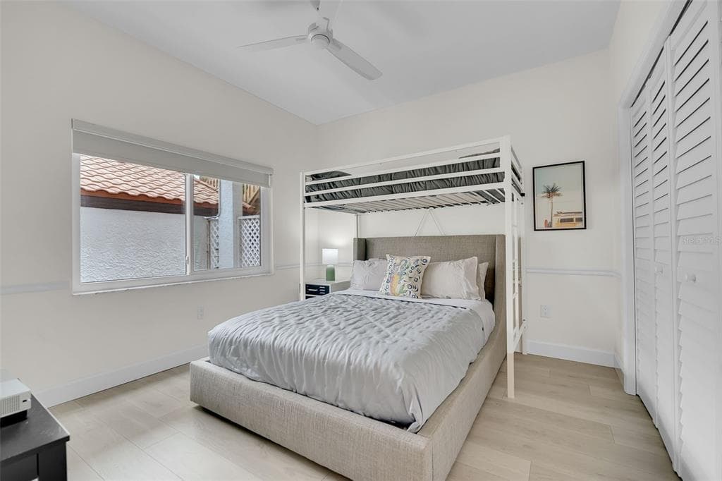 862 HUDSON AVENUE 862 photo 10