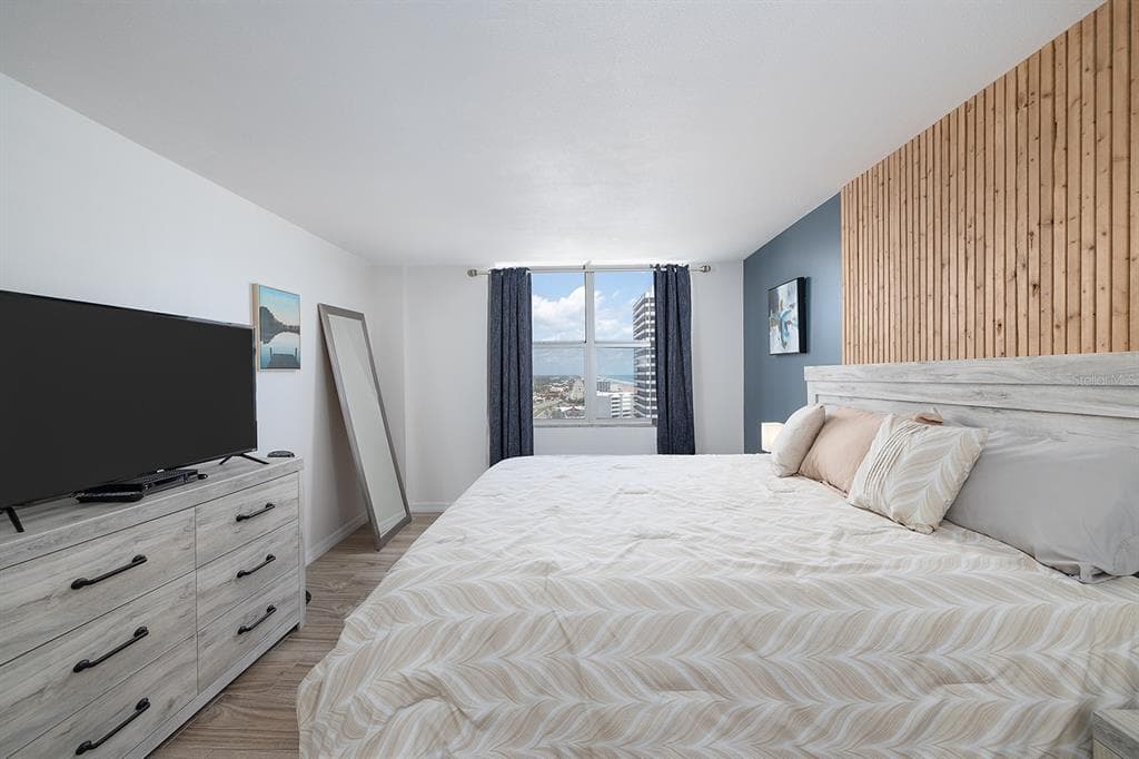 2800 N ATLANTIC AVENUE 1401 photo 17