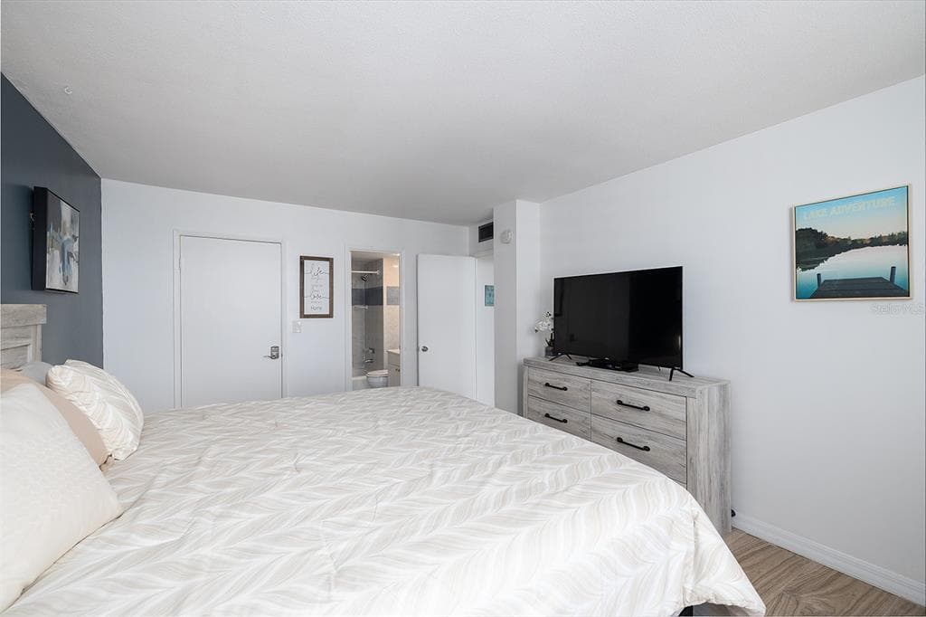 2800 N ATLANTIC AVENUE 1401 photo 16
