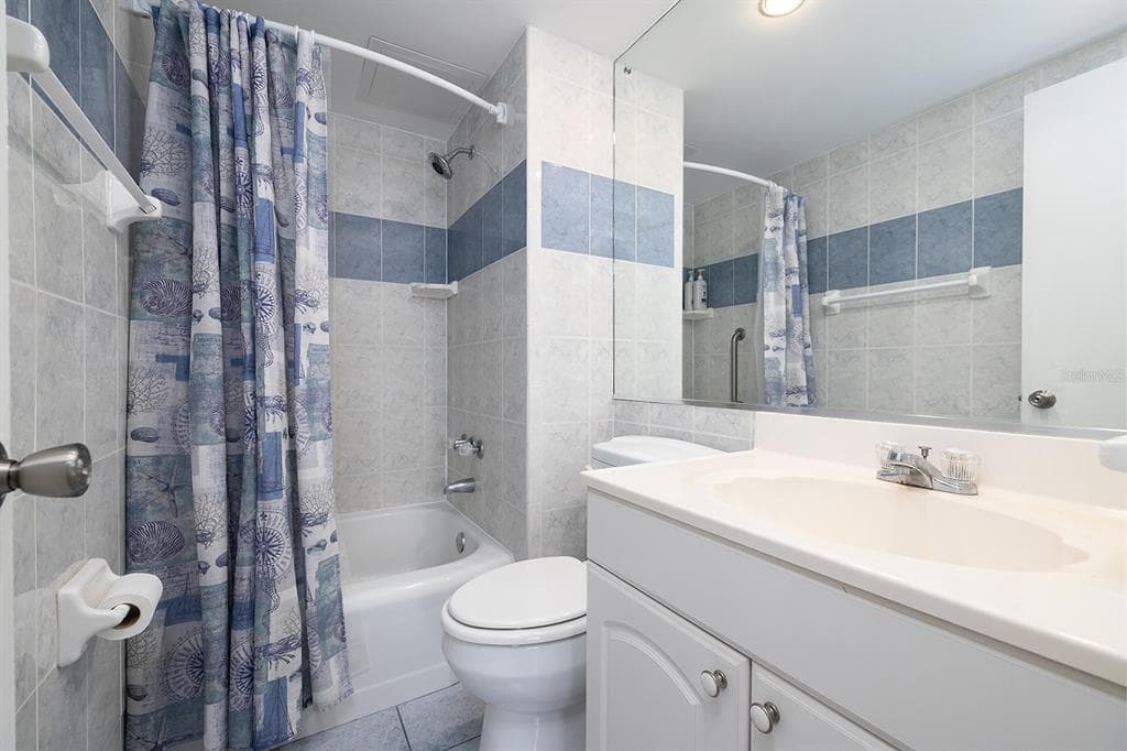 2800 N ATLANTIC AVENUE 1401 photo 18