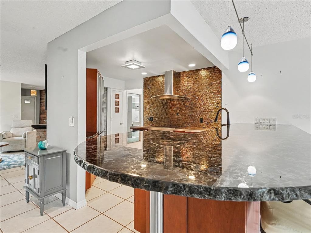 2320 LAKE SHORE DRIVE photo 12