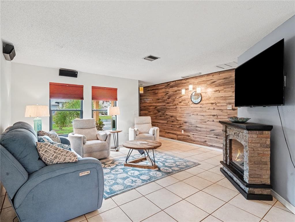 2320 LAKE SHORE DRIVE photo 4