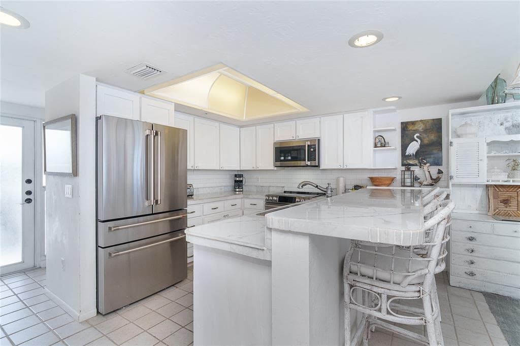7500 PALM ISLAND DRIVE S 2124 photo 9