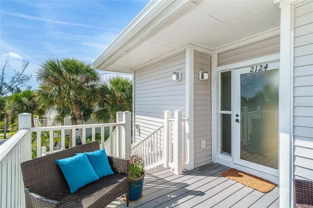 7500 PALM ISLAND DRIVE S 2124 photo 4