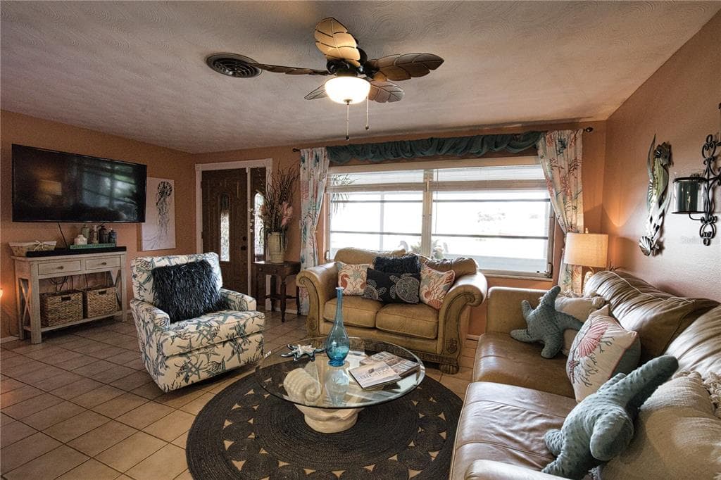 457 W TARPON BOULEVARD NW photo 10