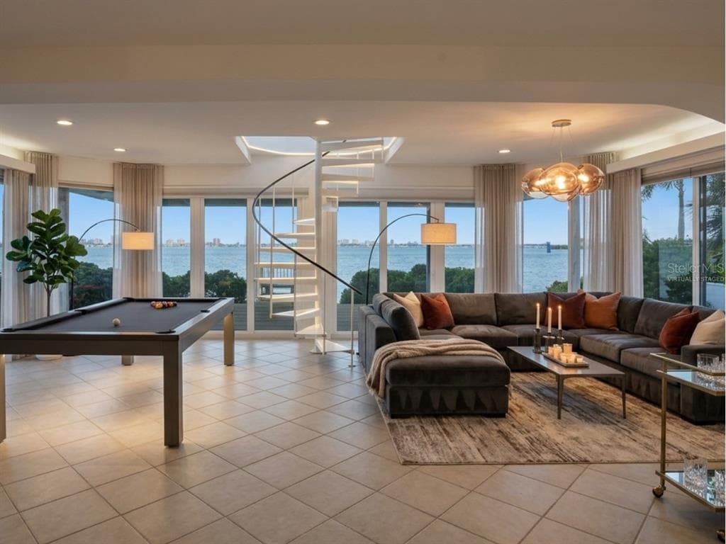 1832 VENETIAN POINT DRIVE photo 25