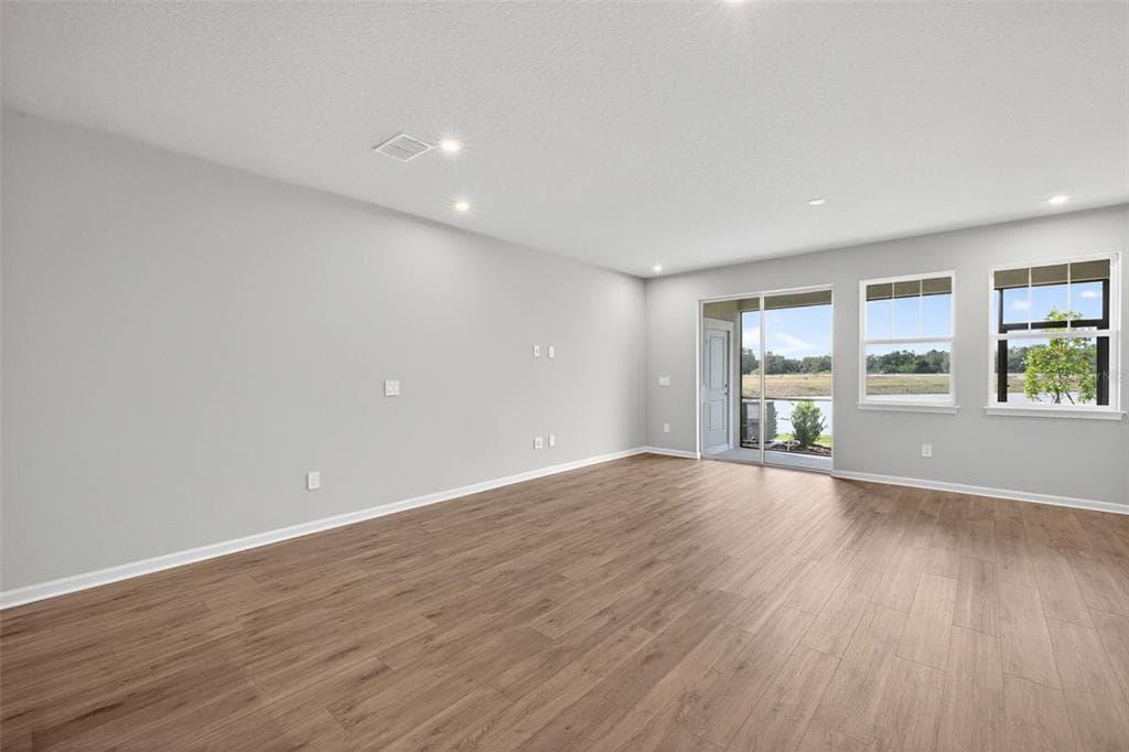 9187 AURELIA AVENUE photo 8