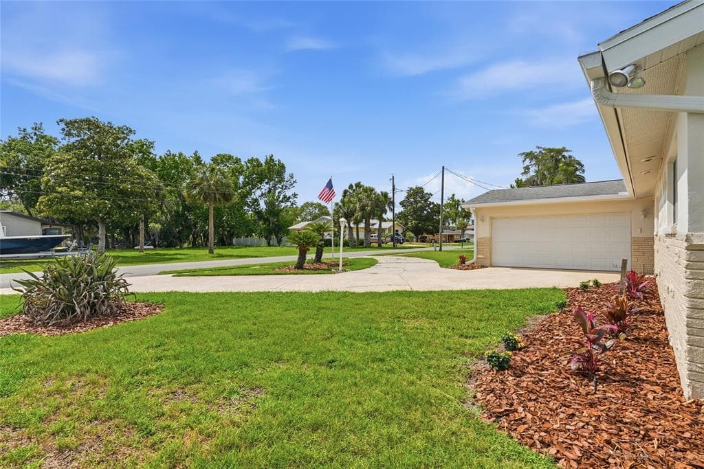 1401 SE PARADISE AVENUE photo 3