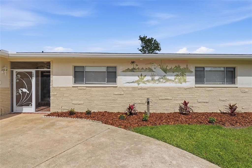 1401 SE PARADISE AVENUE photo 4