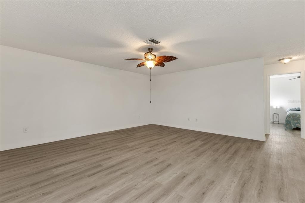 1217 AQUI ESTA DRIVE 5 photo 12