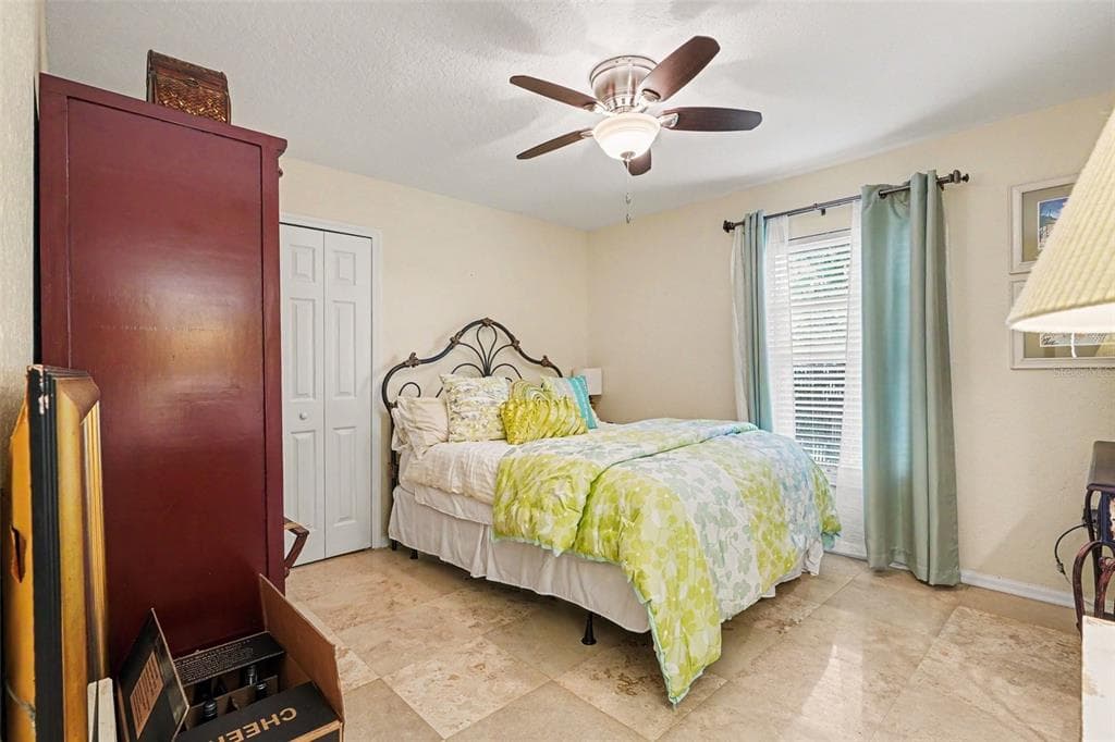 3073 LANDINGS COURT photo 16