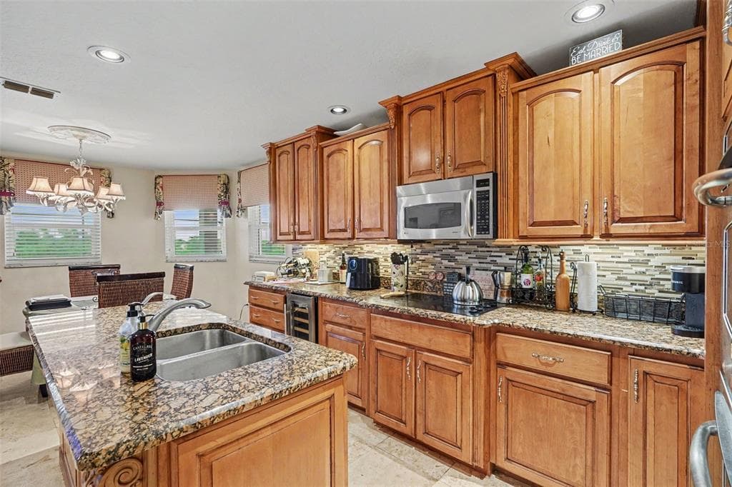 3073 LANDINGS COURT photo 12