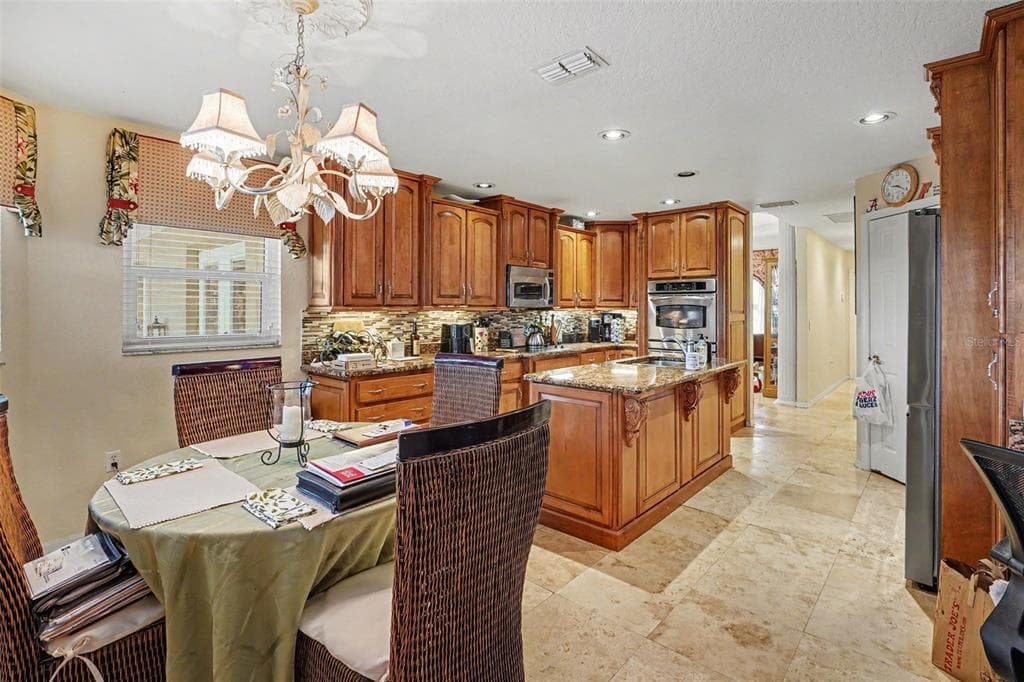3073 LANDINGS COURT photo 10