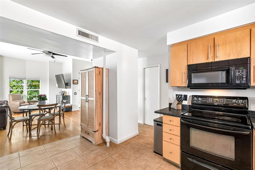 4950 BAYSHORE BOULEVARD 30 photo 16