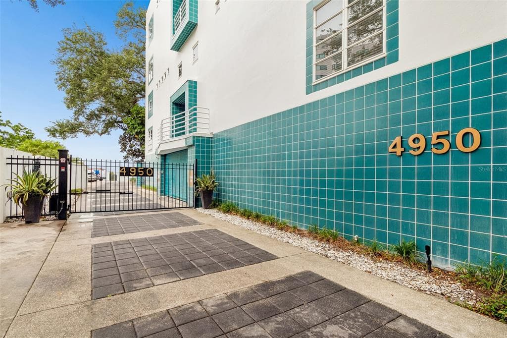 4950 BAYSHORE BOULEVARD 30 photo 3