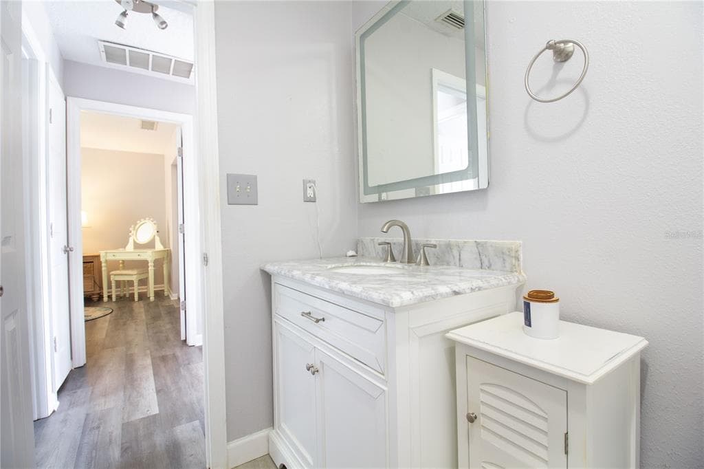 5282 BEACH DRIVE SE APT D photo 16