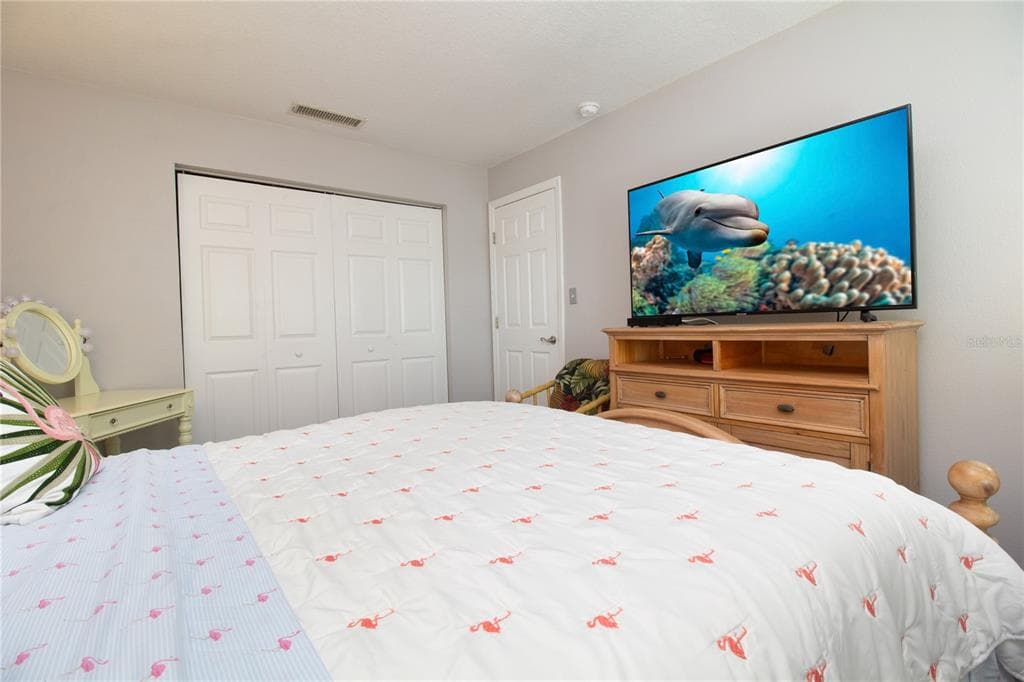 5282 BEACH DRIVE SE APT D photo 12